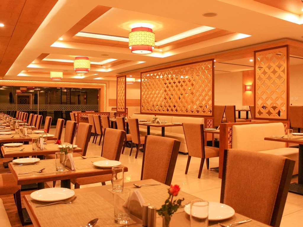 Quality Inn Viha Kumbakonam Restoran fotoğraf
